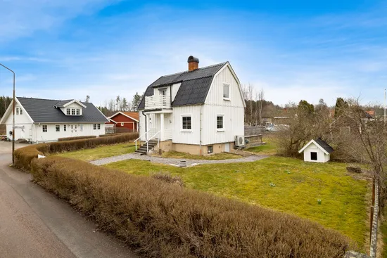 Villa, Åkarevägen 8, Hällabrottet, Kumla