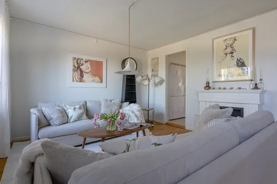 Villa, Radhus, Bivägen 73, Björkhaga, Österåker