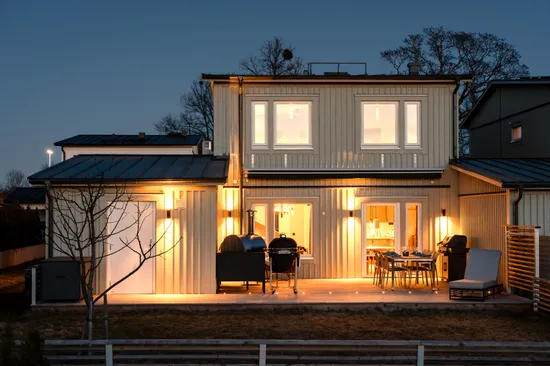 Villa, Radhus, Landerigatan 11, Nordanby, Västerås