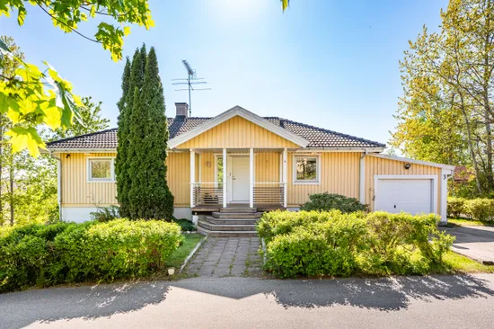 Villa, Lilla Björnvägen 3, Västra Solgård, Huddinge