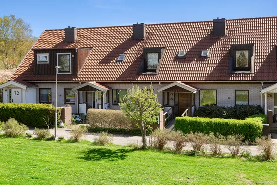 Villa, Radhus, Almhöjdsvägen 74, Tuve, Göteborg