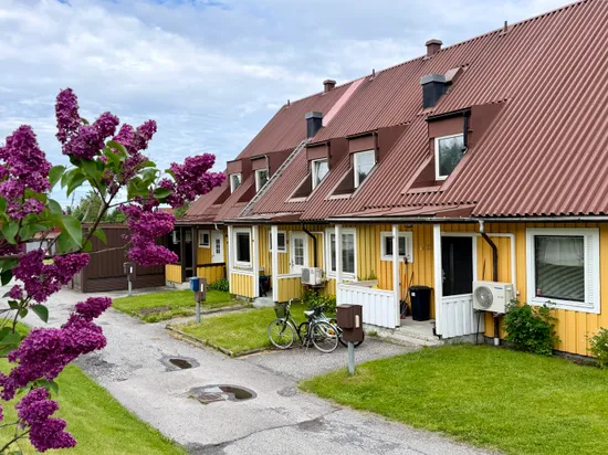 Villa, Radhus, Furuvägen 37, Hälletorp/Bondsjöstaden, Härnösand