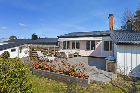 Radhus, Skjutbanevägen 17, Helenelund/Fågelsången, Sollentuna