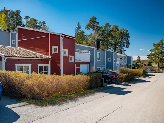 Bostadsrätt, Radhus, Parkvägen 12, Folkparksområdet, Upplands Väsby
