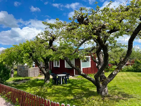 Fritidshus, Kolonistuga Krusbärsvägen 95, Emmalund, Johannelund, Linköping
