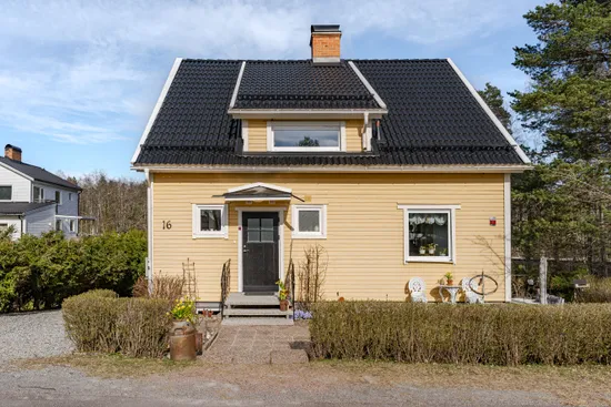 Villa, Bratthedsvägen 16, Ramnäs, Surahammar