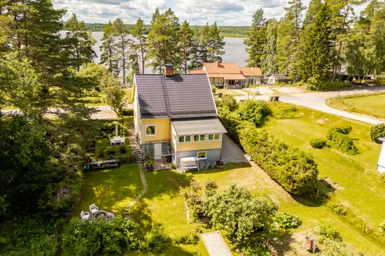 Villa, Bratthedsvägen 16, Ramnäs, Surahammar