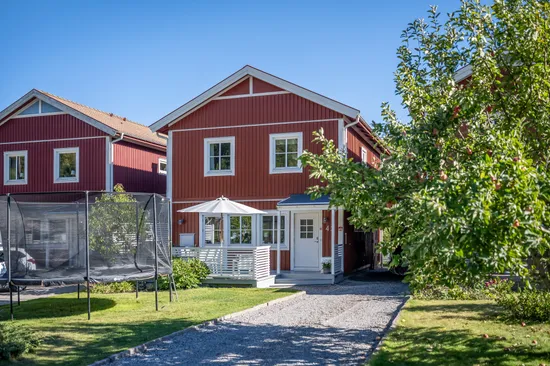 Villa, Radhus, Åvägen 42, Lidatorp, Nynäshamn
