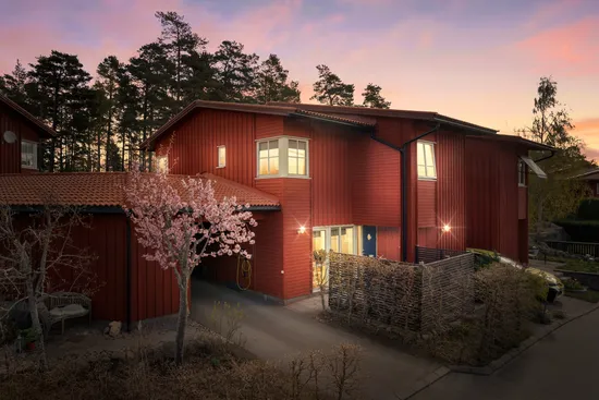 Radhus, Enbacksvägen 6, Pilsbo, Sigtuna