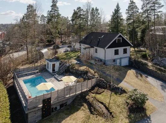 Villa, Solbovägen 7, Rönninge/Nytorp, Salem