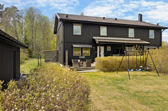 Villa, Radhus, Båtsbacken 2B, Hagviken, Håbo