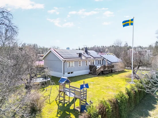 Villa, Sveavägen 22, Töjnan, Sollentuna