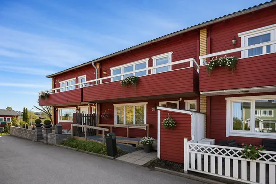 Villa, Radhus, Bullerholmsgränd 18, Skärholmen, Stockholm