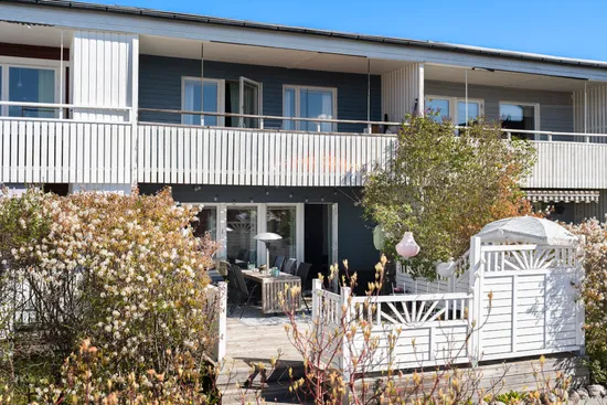 Radhus, Polkettstigen 37, Brunna, Upplands-Bro