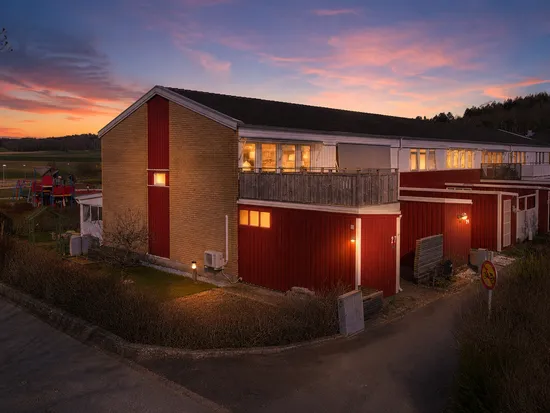 Villa, Radhus, Tvetgatan 27, Tveten, Kungälv