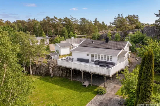 Villa, Skogsborg 113, Skogsborg/Kyrkesund, Tjörn