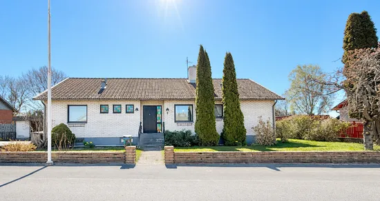 Villa, Tulpanvägen 6, Lugnt villaområde som är mycket eftertraktat, Kristianstad