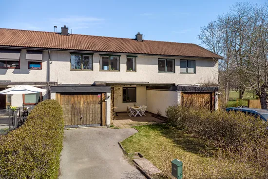 Villa, Radhus, Hagmarksvägen 7, Nälsta, Stockholm