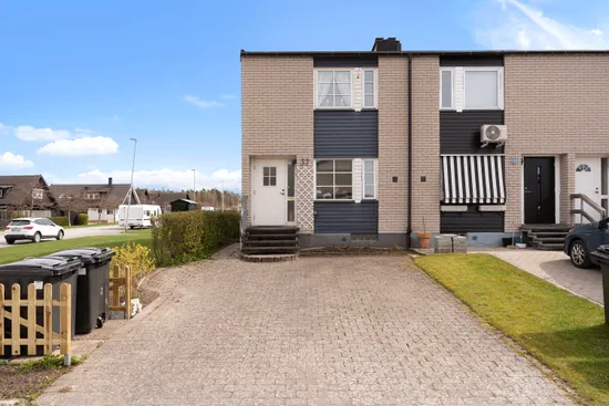 Villa, Radhus, Storegårdsvägen 32, Sandhem, Trollhättan