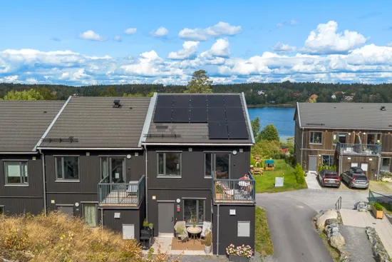 Radhus, Tallsätravägen 23C, Rönninge, Salem