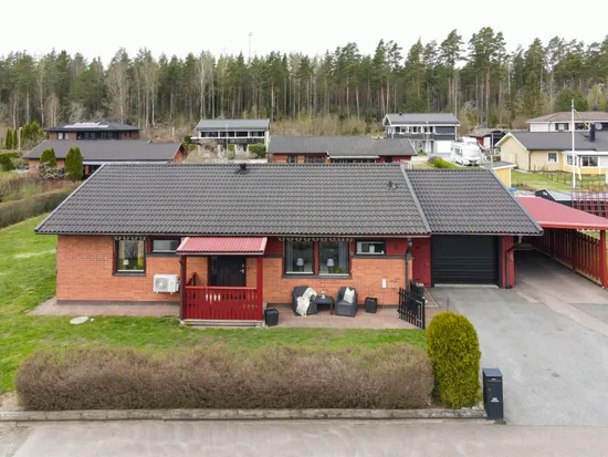 Villa, Glimmervägen 4, Duvhällarna, Hallstahammar