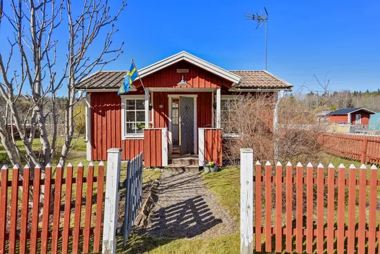 Fritidshus, Vaxmyra kolonistuga nr 93, Runby, Upplands Väsby