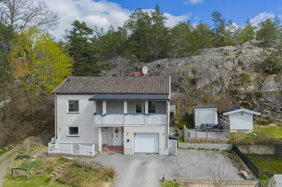 Villa, Ängsbergsvägen 33, Huddinge