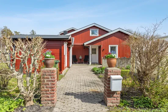 Villa, Radhus, Briljantvägen 59, Kode, Kungälv