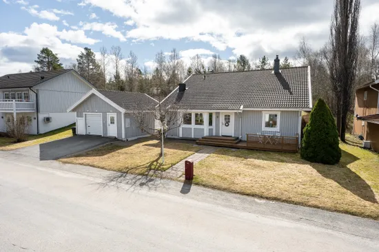 Villa, Lövsångarvägen 9, Stenhammar, Härnösand