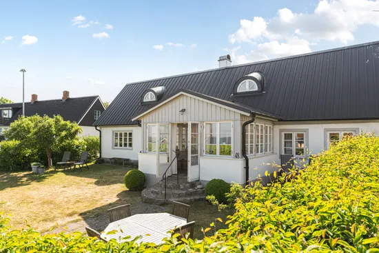Villa, Östersjögatan 48, Brantevik, Simrishamn