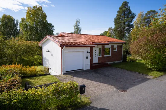 Villa, Takdroppsgatan 9, Morö Backe, Skellefteå