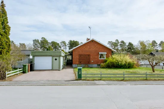Villa, Kallfrontsgatan 13, Talltorp, Västerås