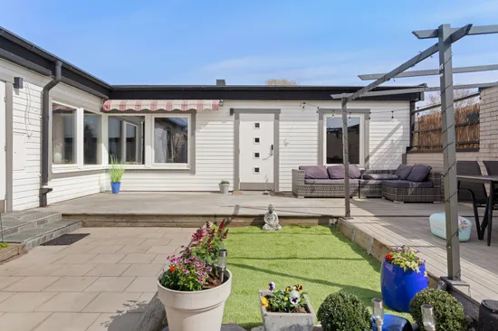 Villa, Radhus, Tennisgränd 2, Träkvista, Ekerö