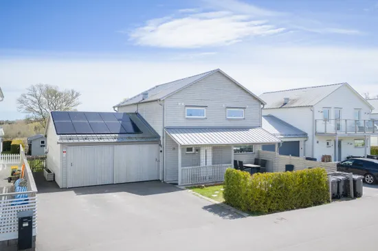 Radhus, Mästerbovägen 26, Motala