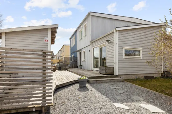 Radhus, Soltorpsvägen 2, Broängen, Botkyrka