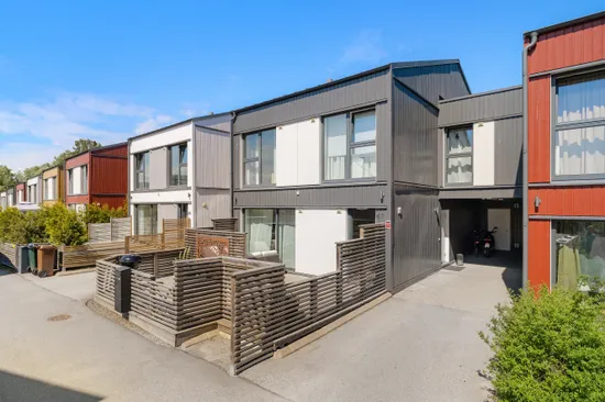 Radhus, Vikingavägen 47, Centralt, Österåker