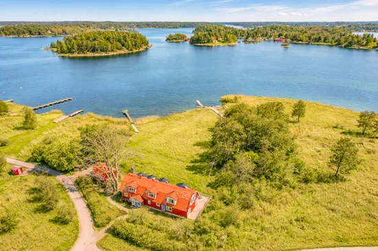 Villa, Löjviksvägen 36, Resarö, Vaxholm