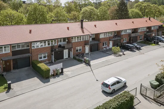Radhus, Maratongatan 1C, Munksundet, Enköping