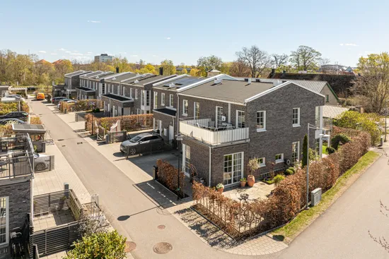 Villa, Radhus, Segelmakaregränd 27, Brohus, Lomma