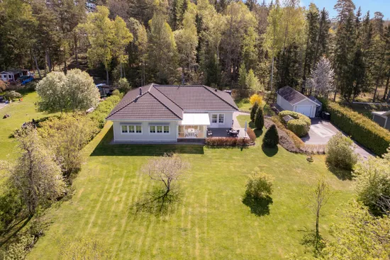 Villa, Husbyvägen 30, Bro, Upplands-Bro