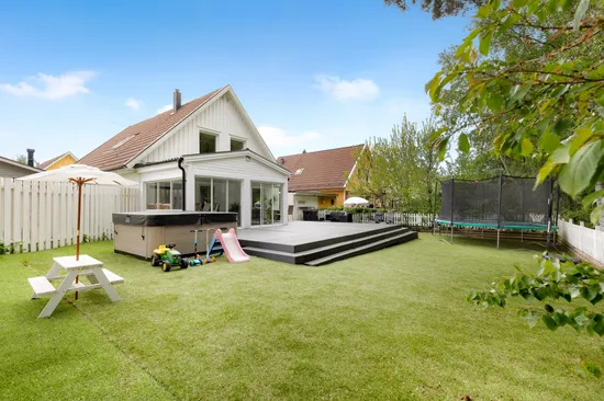 Villa, Radhus, Flanellvägen 6, Brunna, Upplands-Bro