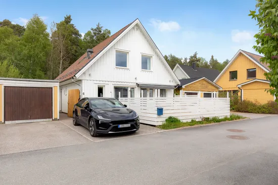 Villa, Radhus, Flanellvägen 6, Brunna, Upplands-Bro