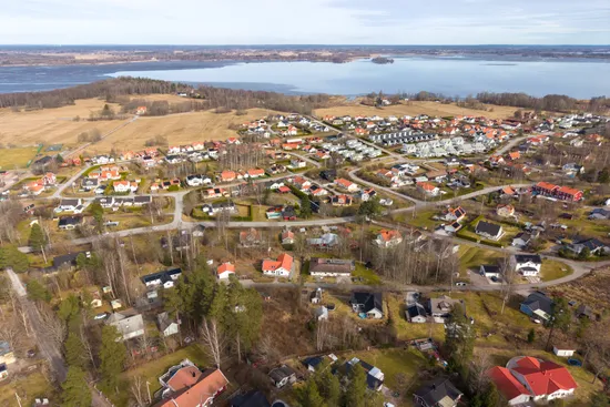 Tomt, Murkelvägen 17, Ekeby-Almby, Örebro