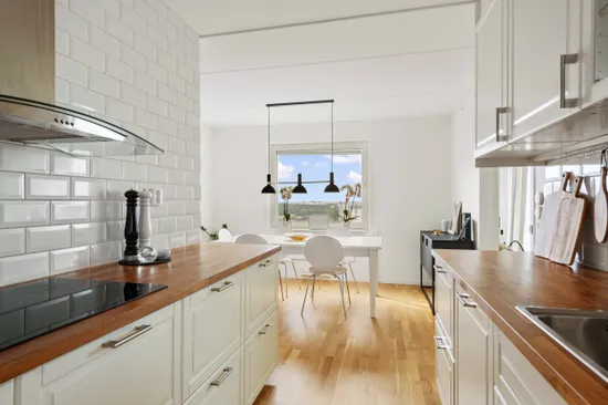 Bostadsrätt, Åkerbyvägen 88, 16 tr, Täby Centrum, Täby