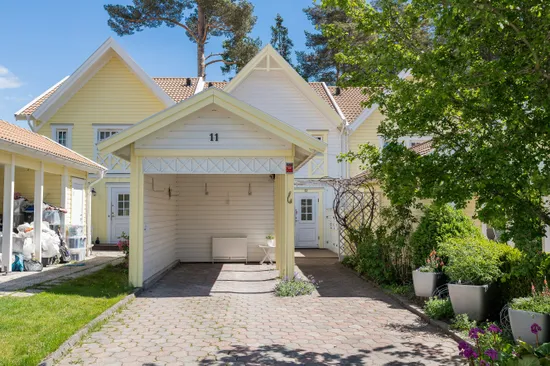 Villa, Radhus, Stora Rönnens gränd 11, Gribbylund, Täby