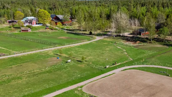 Gård/Skog, Gullstigen Rosenlund 1, Boxholm