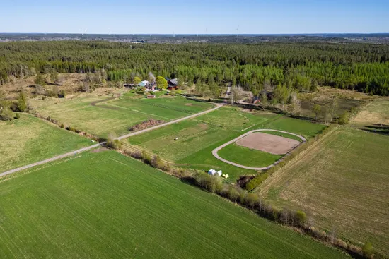 Gård/Skog, Gullstigen Rosenlund 1, Boxholm