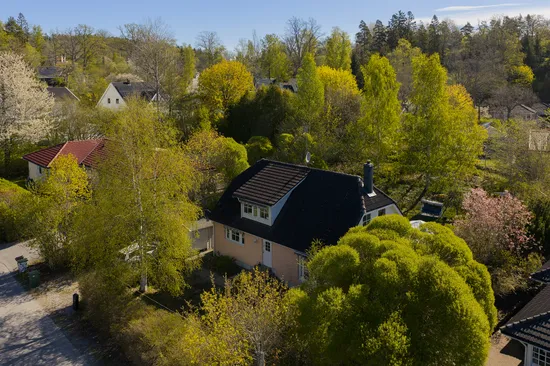 Villa, Almvägen 4, Tullinge - Parkhem, Botkyrka