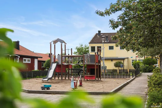 Radhus, Kullegärdet 48, Södra Sävedalen, Partille