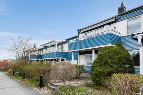 Villa, Radhus, Laxholmsbacken 96, Johannesdal - Vårberg, Stockholm